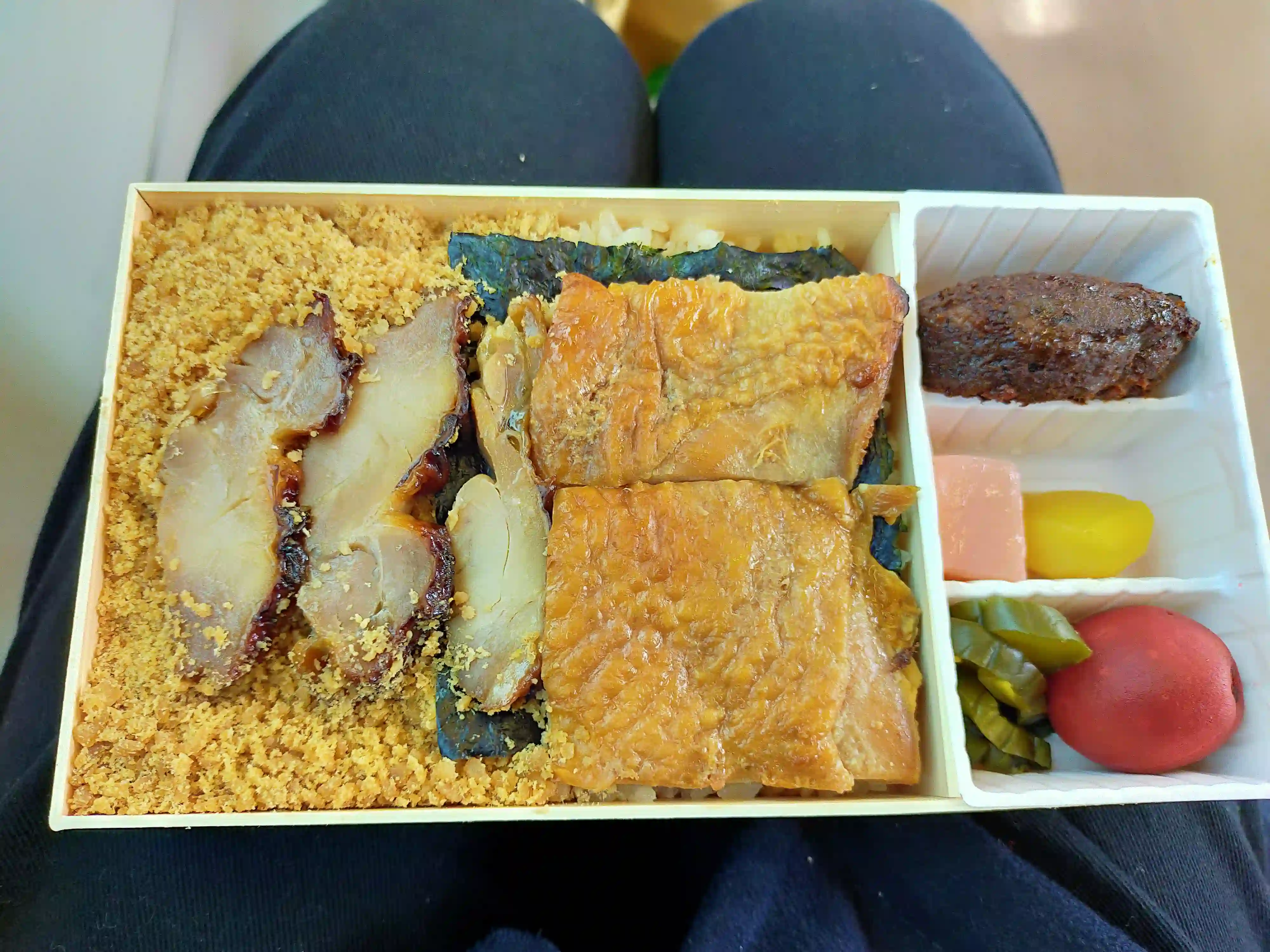 鶏めし弁当